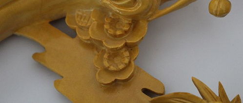 劍川木雕 椴木喜鵲登梅屏風擺件，白族技藝的璀璨明珠